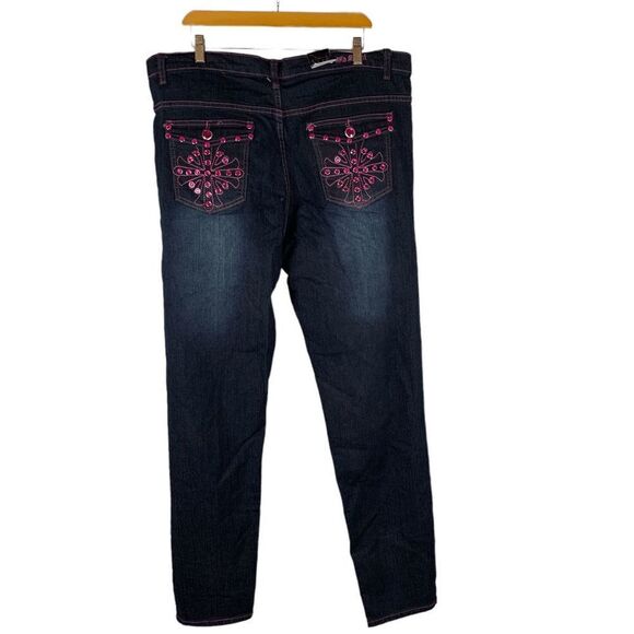 Old School Women's size 20 pink Embellished Blue stretch denim jeans - Picture 8 of 9